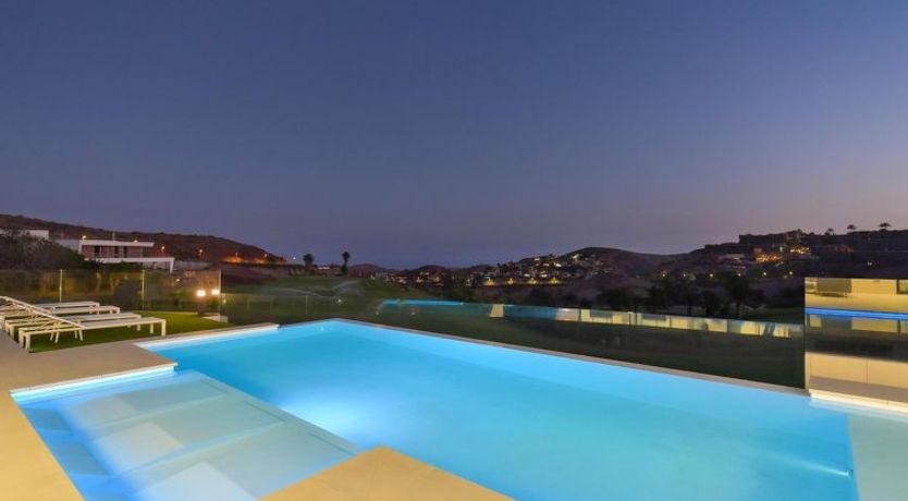 Photo of Sunset 12PAX