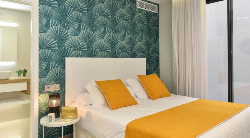 Photo of Sunset 12PAX