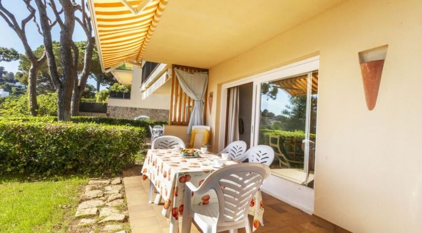 Photo of "Melis II M2 Playa de Pals" Apartment 4