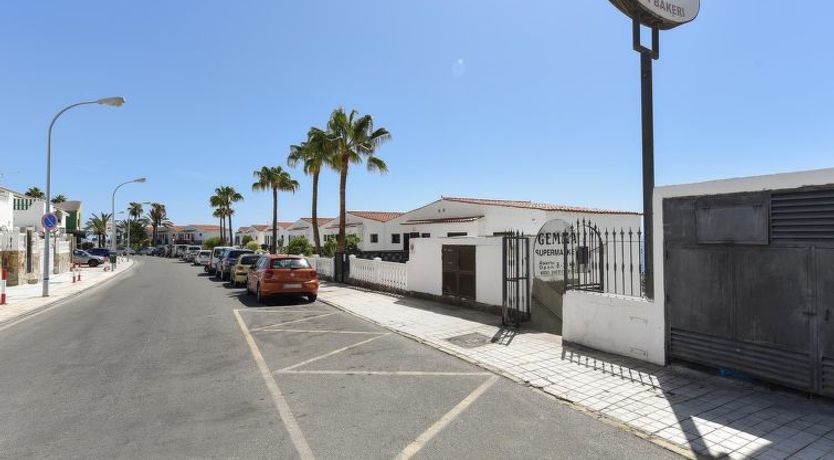 Photo of Los Canarios 630 - Adults Only