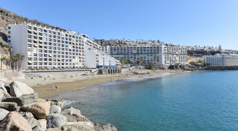 Photo of Los Canarios 630 - Adults Only