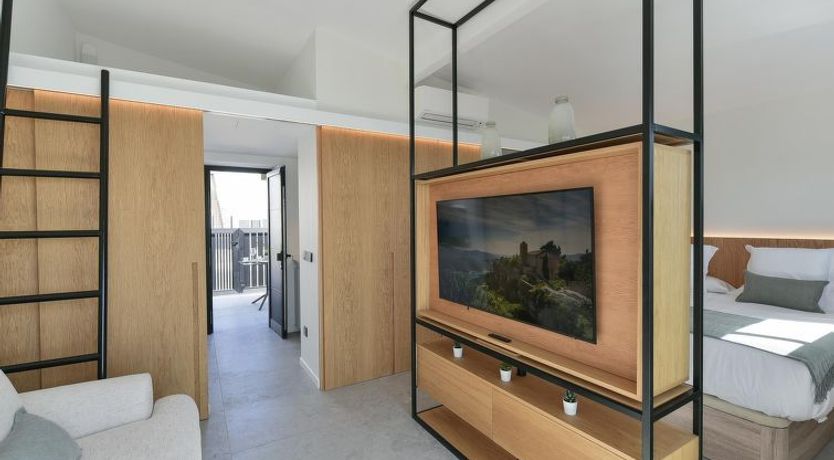 Photo of Los Canarios 630 - Adults Only