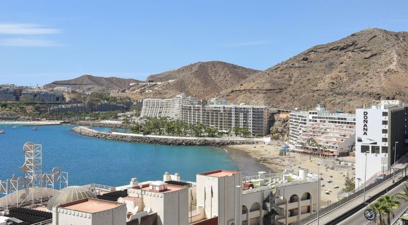 Photo of Los Canarios 630 - Adults Only