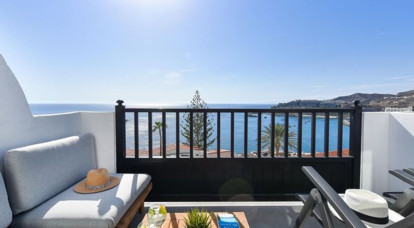 Photo of Los Canarios 630 - Adults Only