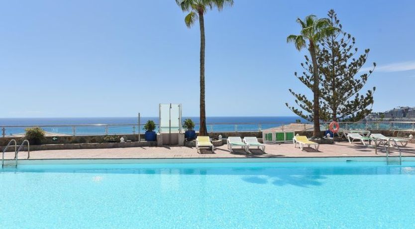 Photo of Los Canarios 630 - Adults Only