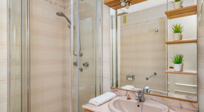 Photo of Edificio El Rey