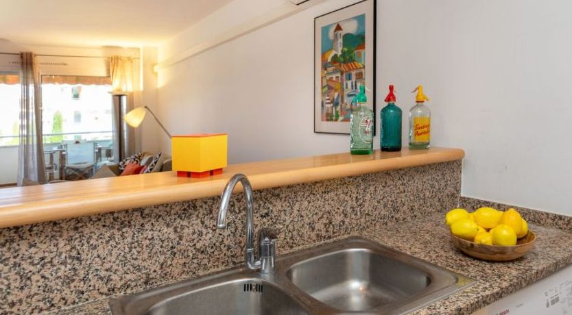 Photo of "Green Beach Gold" Apartment 5