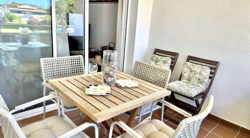 Photo of "Green Beach Gold" Apartment 5