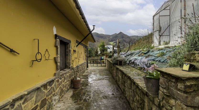 Photo of Potes Viñon