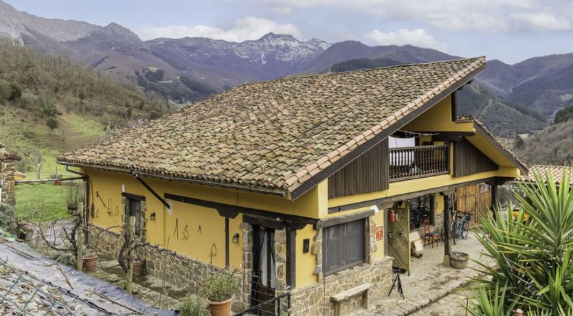 Photo of Potes Viñon