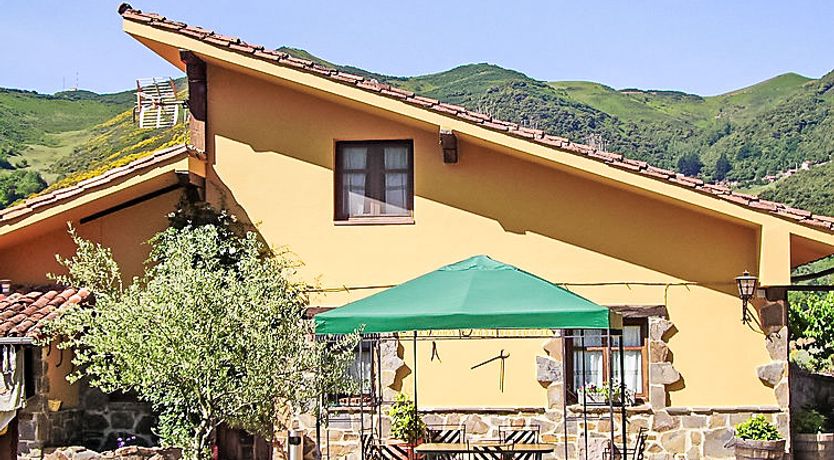 Photo of Potes Viñon