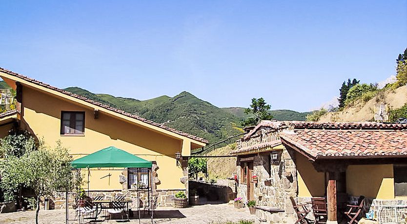 Photo of Potes Viñon