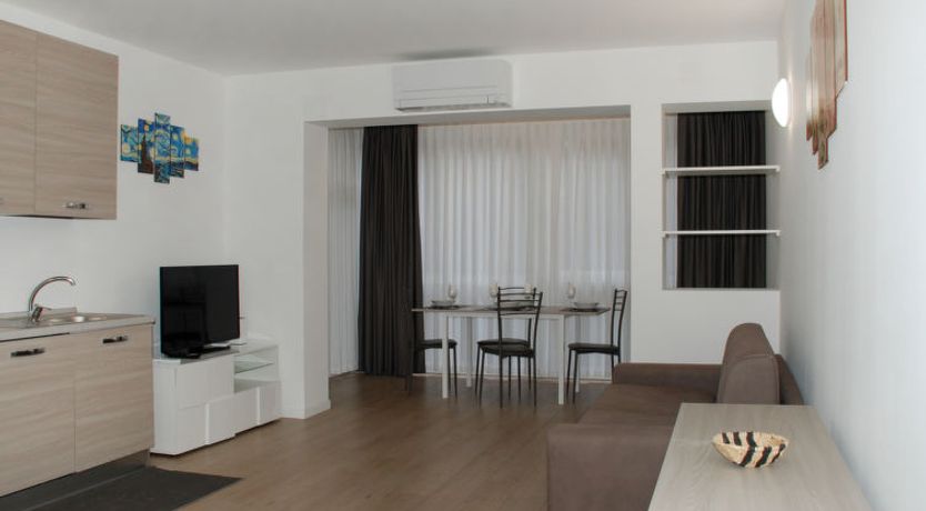 Photo of Charming Gardenview App. 105 Apartment 13