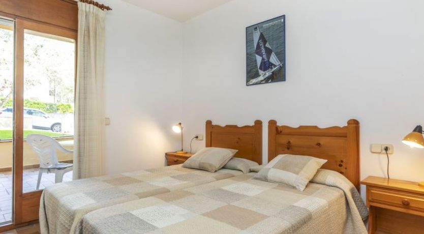 Photo of "Melis II M3 Playa de Pals" Apartment 2