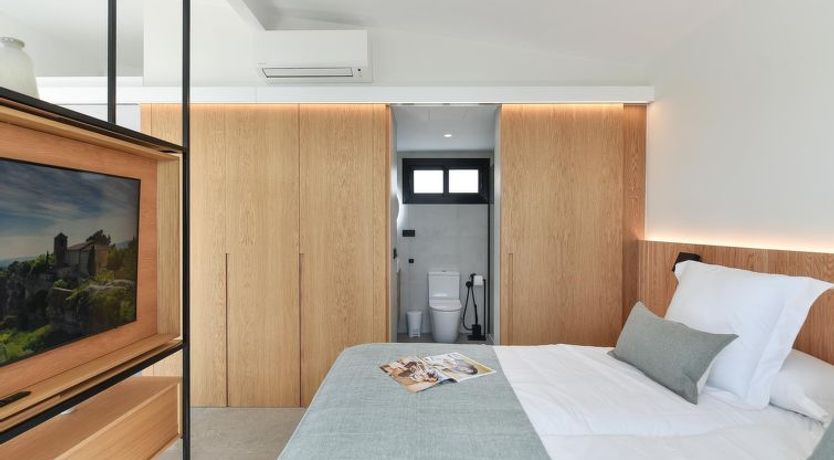 Photo of Los Canarios 629 - Adults Only