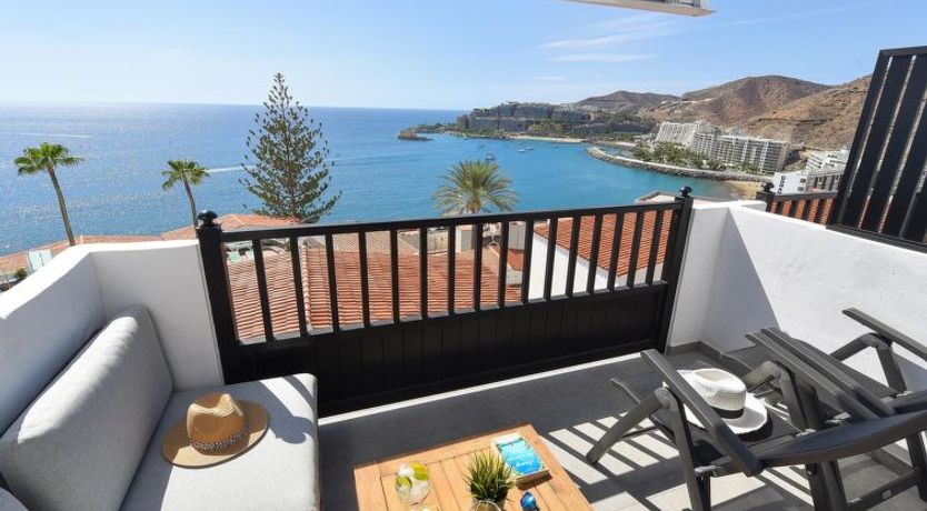 Photo of Los Canarios 629 - Adults Only