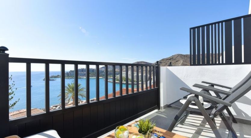 Photo of Los Canarios 629 - Adults Only