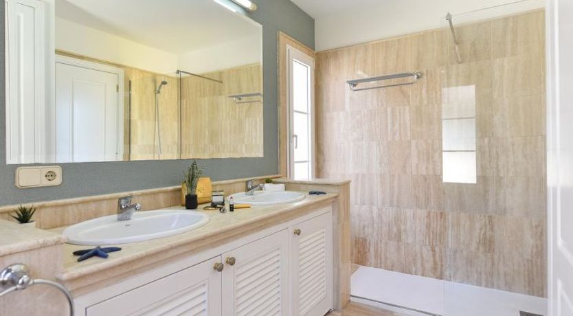 Photo of Santa Ana 2