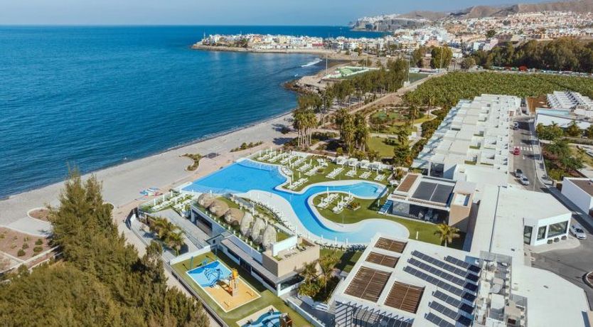 Photo of Deluxe-Cordial Santa Águeda