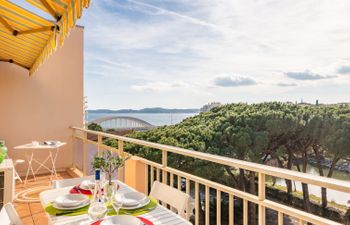 Le Riviera Holiday Home