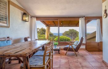 Ginepro Holiday Home