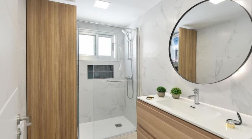 Photo of Beachfront Nasas 6 CD Apartment 2