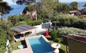 Photo of La Scarlett 1
