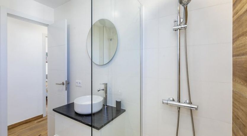 Photo of Barbados 401