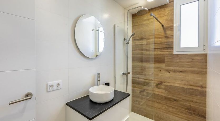 Photo of Barbados 401