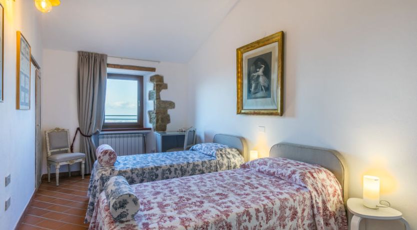 Photo of Trilocale Casa nel Castello Apartment 2