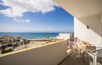 Torre da Rocha Holiday Home