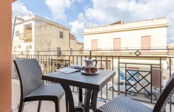 Sicilia Apartment 2 Holiday Home