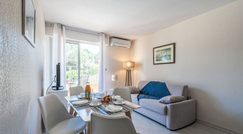 Photo of Caesar Domus