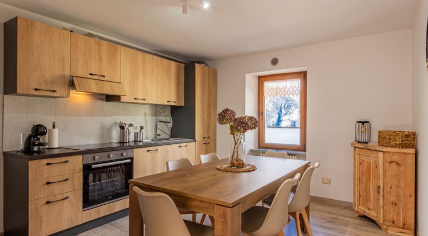 Photo of Miki Mhouse