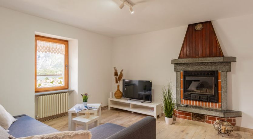 Photo of Miki Mhouse