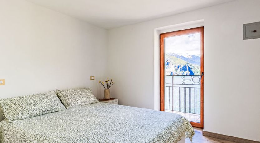 Photo of Miki Mhouse