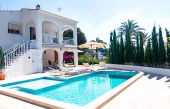 Cala Advocat Holiday Home