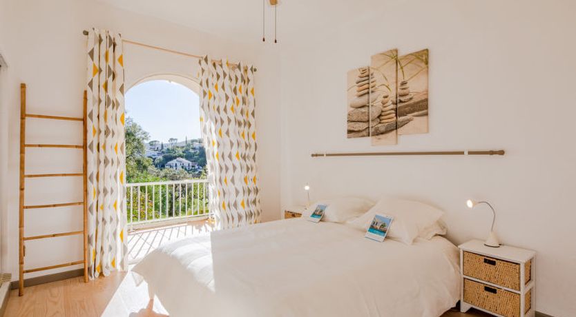 Photo of Les Chèvrefeuilles