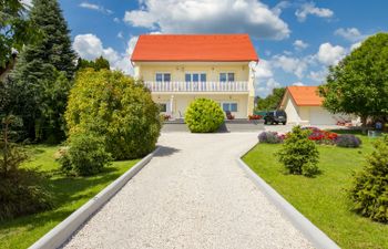 Cserszeg Holiday Home