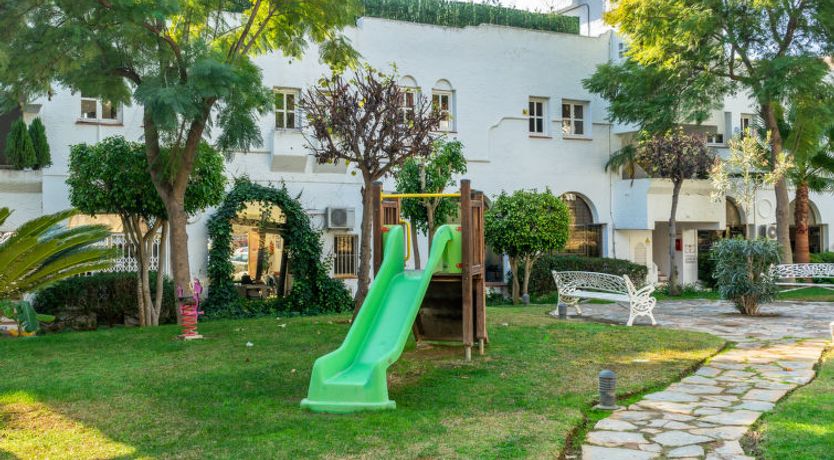 Photo of Marbella Real