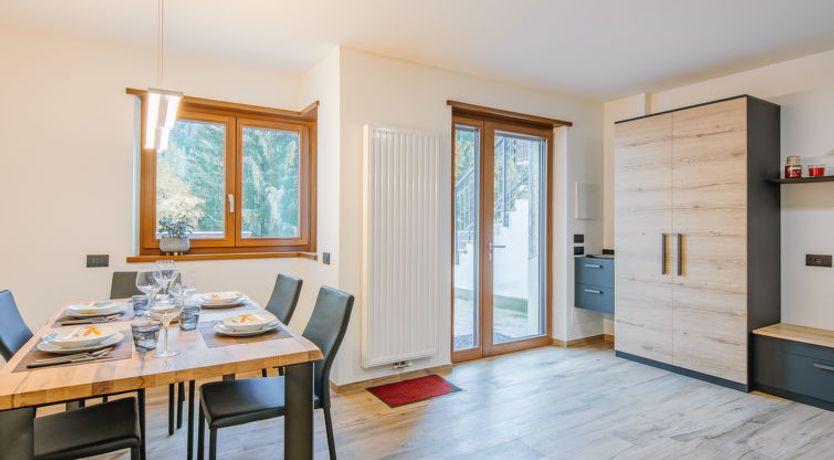 Photo of Enrosadira Apartment 9