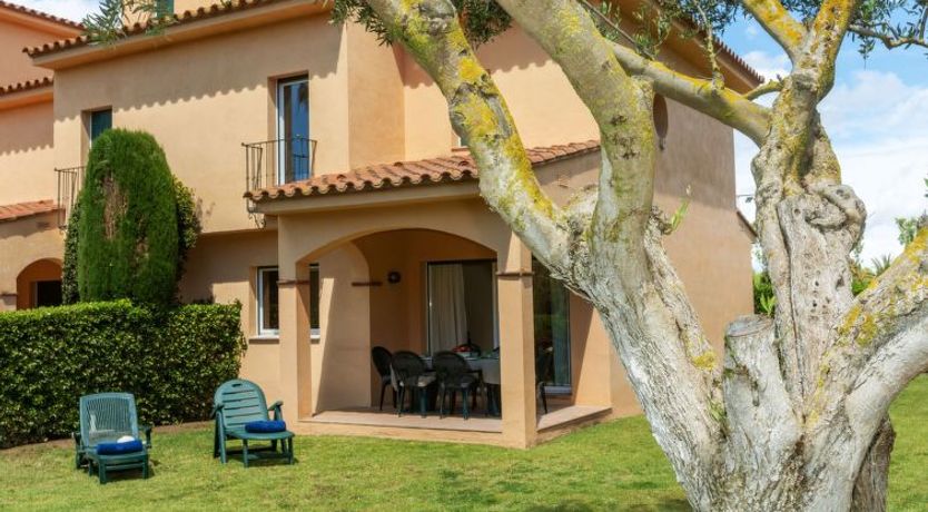 Photo of Port Pals Beach Apartment 10