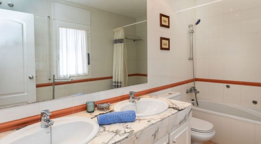 Photo of Port Pals Beach Apartment 10