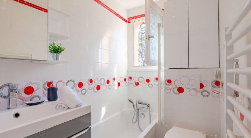 Photo of La Nuit de Mai Apartment 6