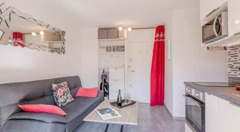 Photo of La Nuit de Mai Apartment 6