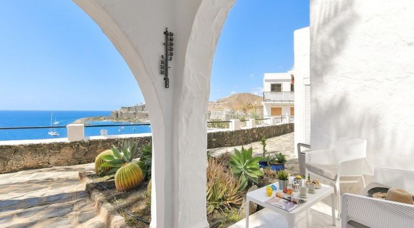 Photo of Los Canarios 122