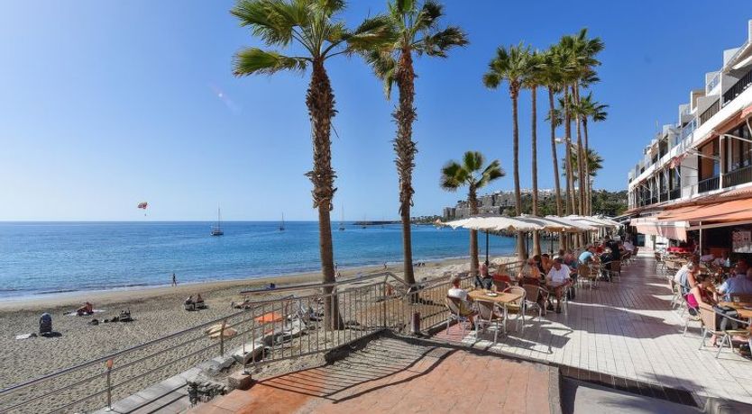 Photo of Los Canarios 122