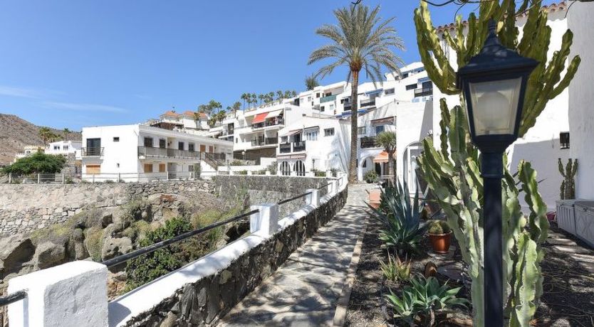 Photo of Los Canarios 122