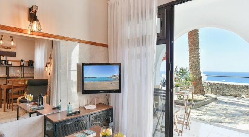 Photo of Los Canarios 122