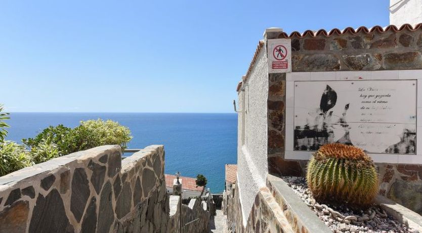 Photo of Los Canarios 122